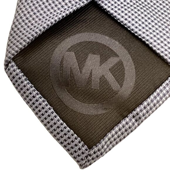 Michael Kors 100% Silk Neck Tie Blue Geometric Designer 60" x 3" - Picture 5 of 5